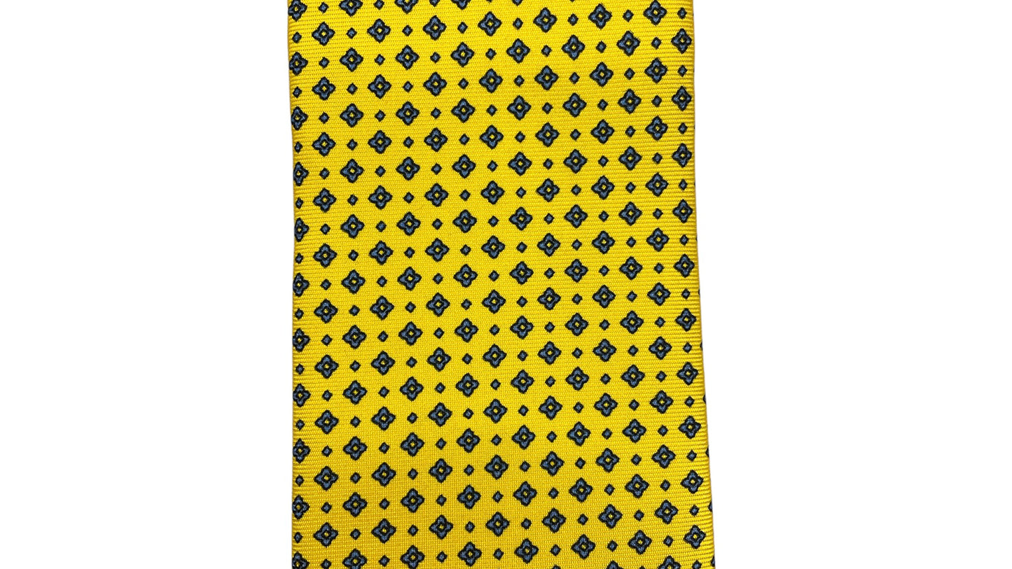 Cravatta seta gialla con fiorellini celesti