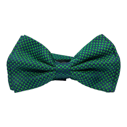 Sartorial bow tie in green chess patterned silk